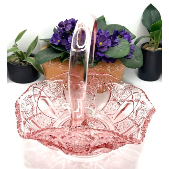 Vintage L.E. Smith Quintec SawtoothnPink Glass Basket With Intricate Cut Design - Picture 8 of 10